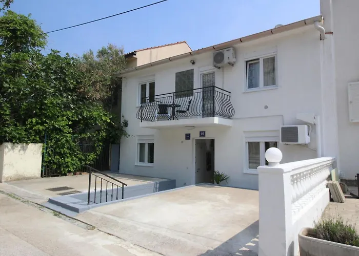 Fantov Zarok A4 Br-3 By Interhome Baška