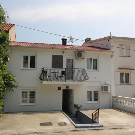 Fantov Zarok A4 Br-3 By Interhome * Башка