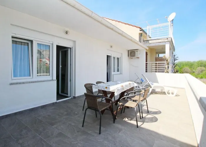 Fantov Zarok A4 Br-3 By Interhome *