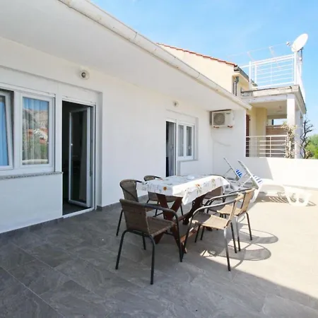 Fantov Zarok A4 Br-3 By Interhome *
